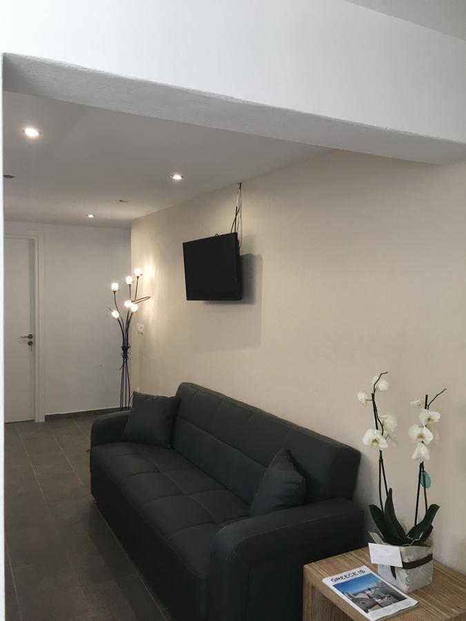 Tristhenia Aparthotel Perissa  Ngoại thất bức ảnh