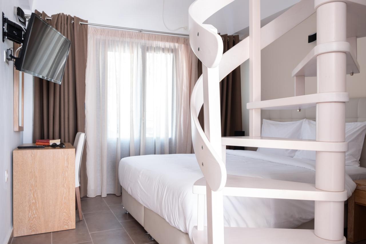 Tristhenia Aparthotel Perissa  Ngoại thất bức ảnh