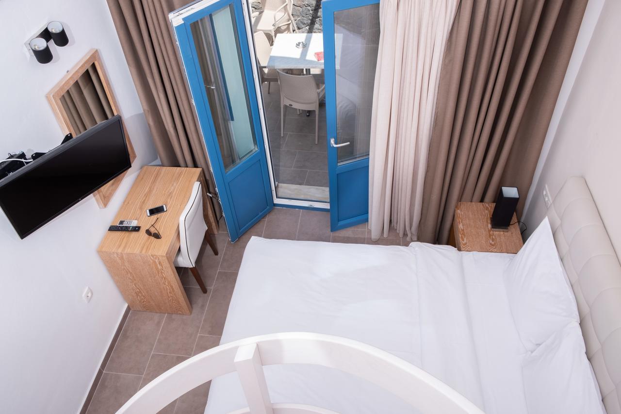 Tristhenia Aparthotel Perissa  Ngoại thất bức ảnh