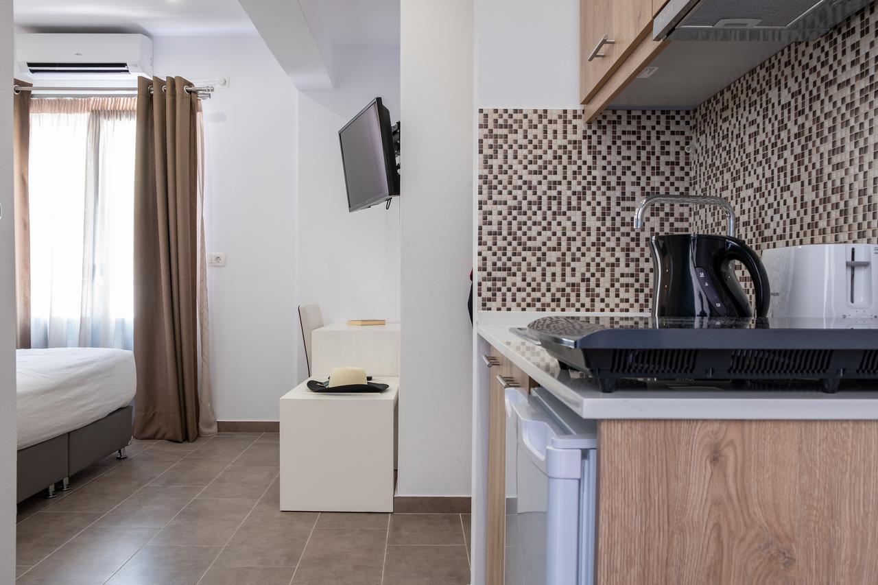 Tristhenia Aparthotel Perissa  Ngoại thất bức ảnh