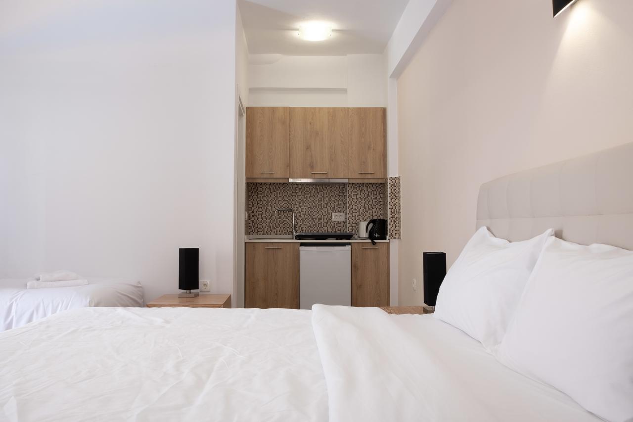 Tristhenia Aparthotel Perissa  Ngoại thất bức ảnh
