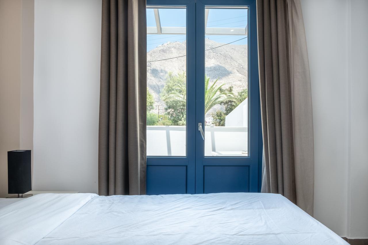 Tristhenia Aparthotel Perissa  Ngoại thất bức ảnh