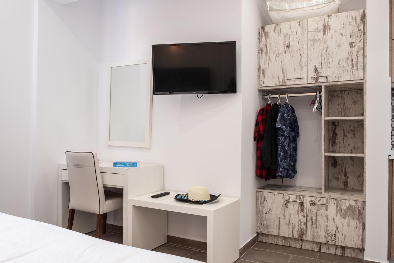 Tristhenia Aparthotel Perissa  Ngoại thất bức ảnh