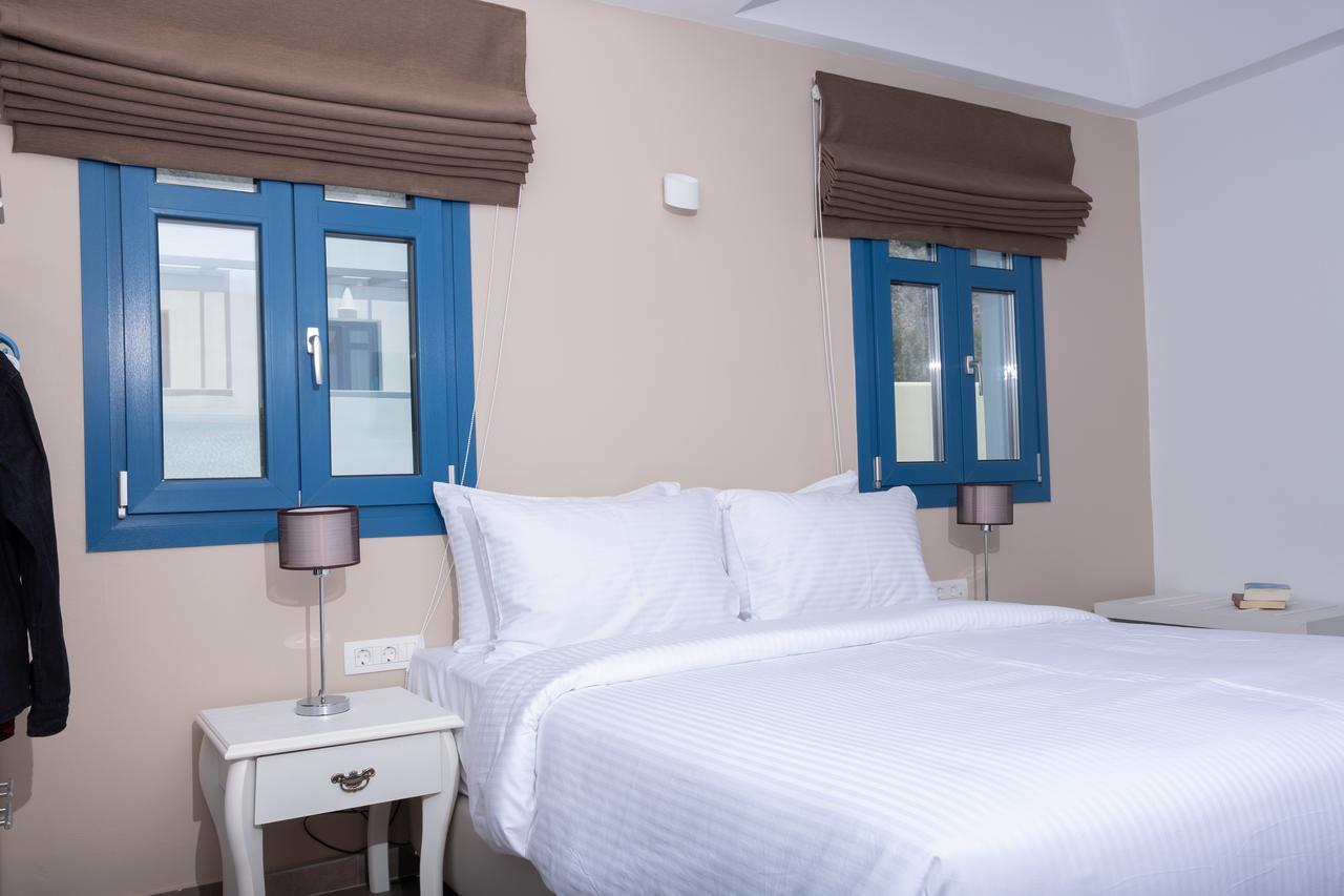 Tristhenia Aparthotel Perissa  Ngoại thất bức ảnh