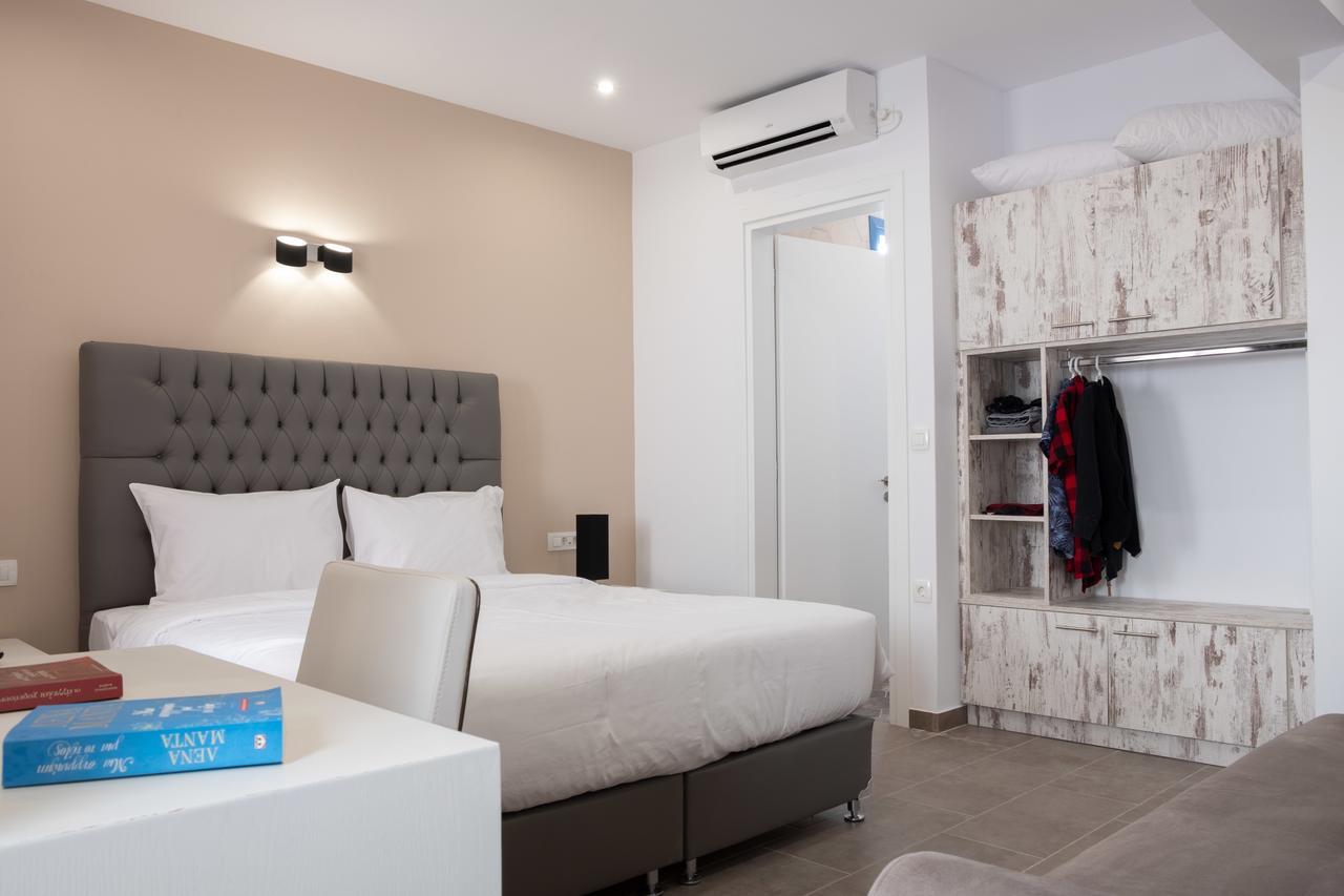 Tristhenia Aparthotel Perissa  Ngoại thất bức ảnh