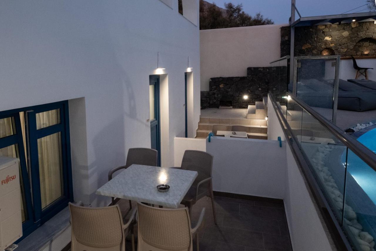 Tristhenia Aparthotel Perissa  Ngoại thất bức ảnh